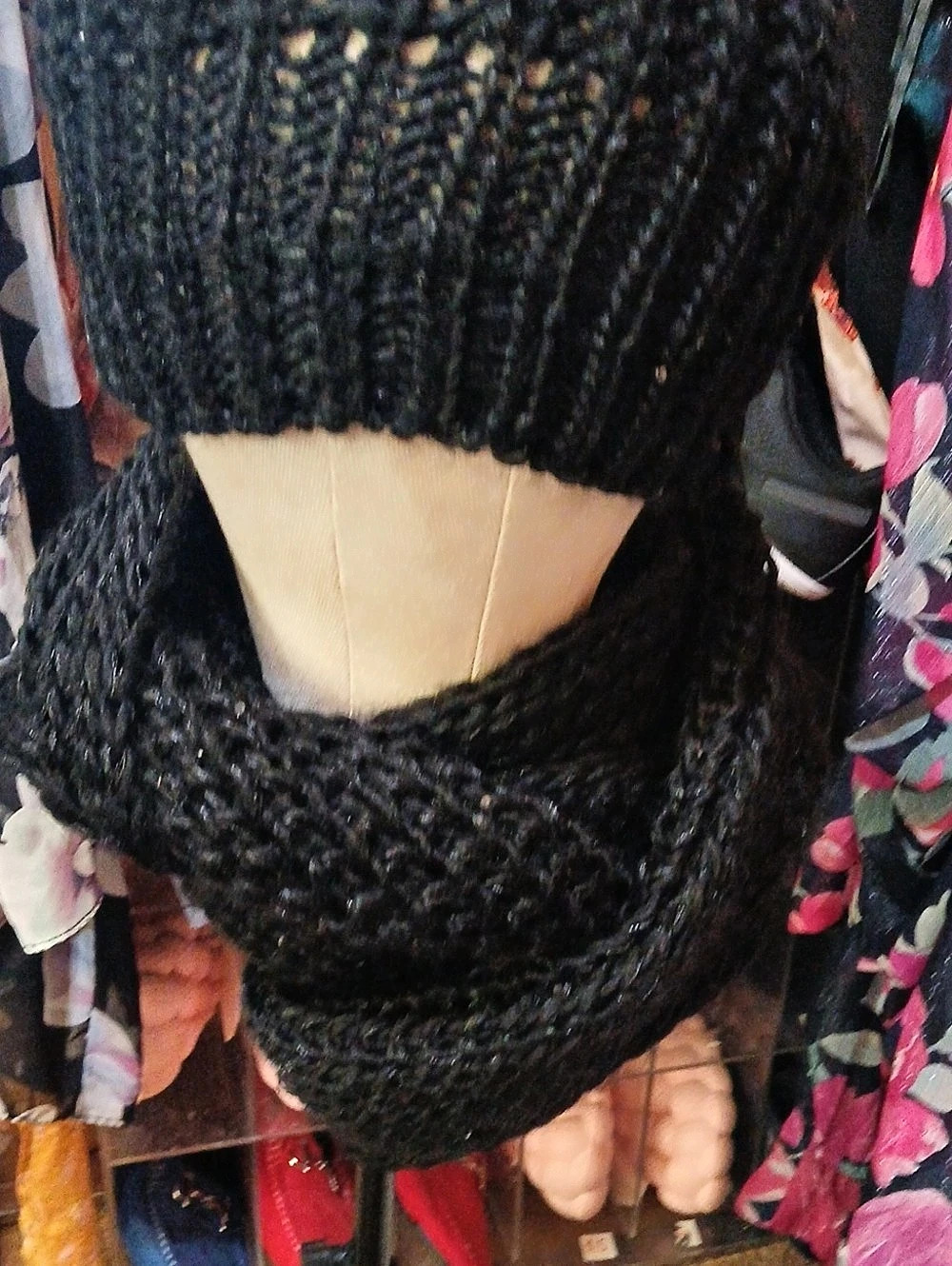 Black Knit Hat & Neck Warmer Like New